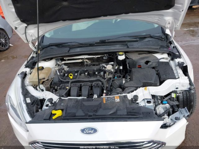 Ford Focus Titanium Image 11