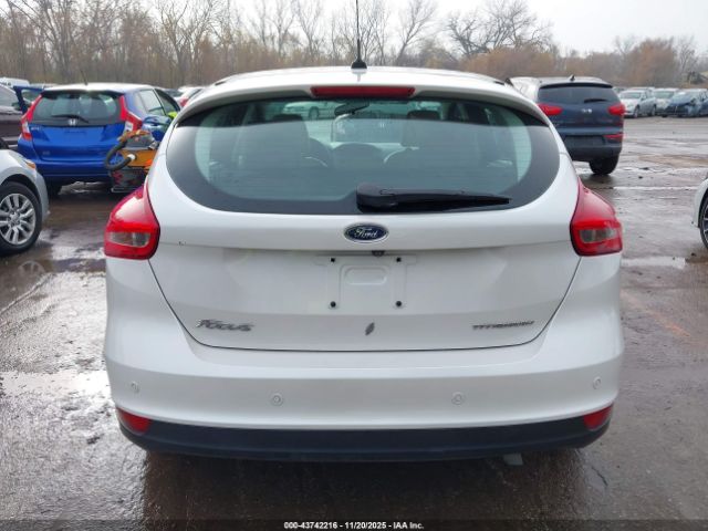 Ford Focus Titanium Image 14