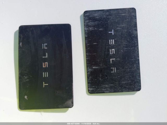 Tesla Model 3 Long Range Dual Motor All-wheel Drive Image 12