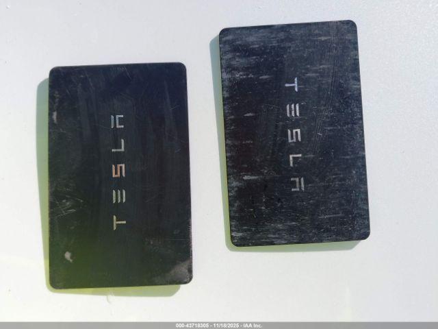 Tesla Model 3 Long Range Dual Motor All-wheel Drive Image 12