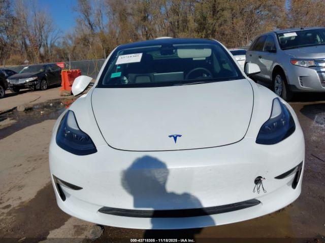 Tesla Model 3 Long Range Dual Motor All-wheel Drive Image 3