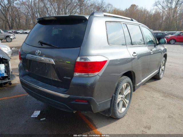 Toyota Highlander Limited V6 Image 2