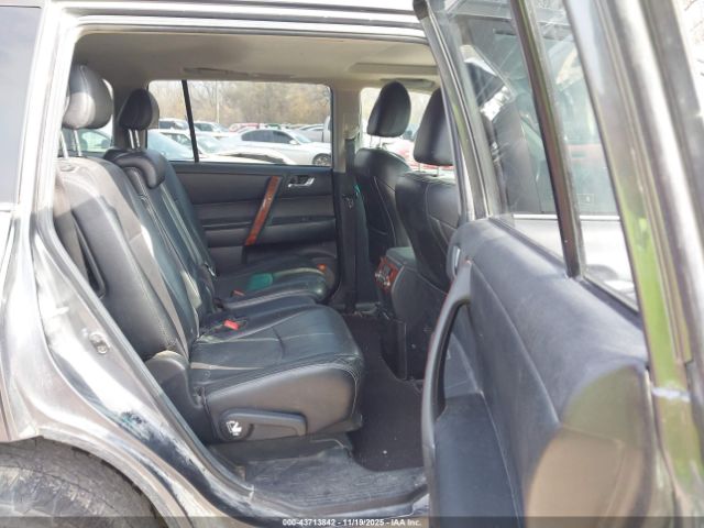 Toyota Highlander Limited V6 Image 10