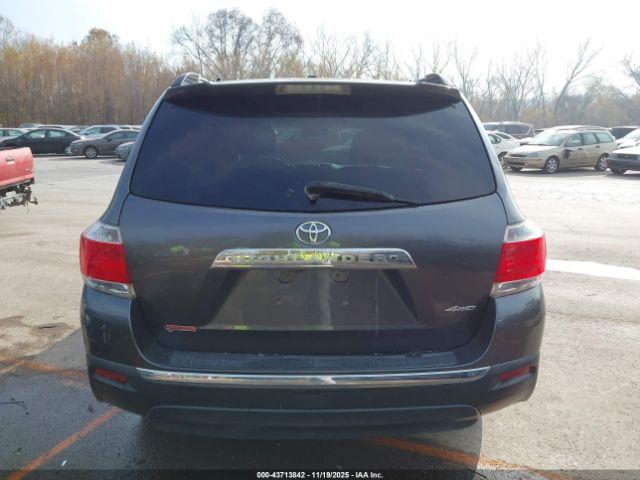 Toyota Highlander Limited V6 Image 12