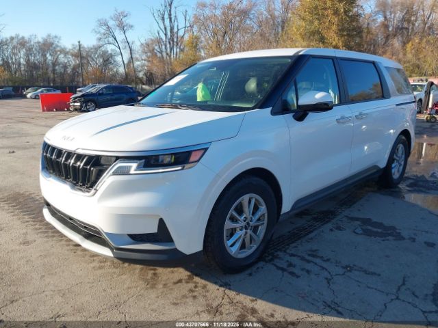 Kia Carnival Lx Seat Package Image 12