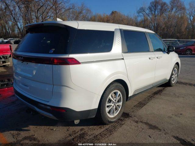 Kia Carnival Lx Seat Package Image 5