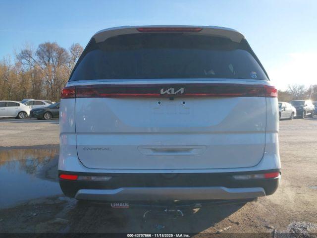 Kia Carnival Lx Seat Package Image 4