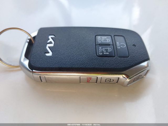 Kia Carnival Lx Seat Package Image 10