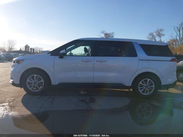 Kia Carnival Lx Seat Package Image 17