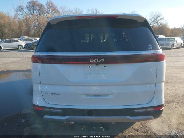 Kia Carnival Lx Seat Package Image 14