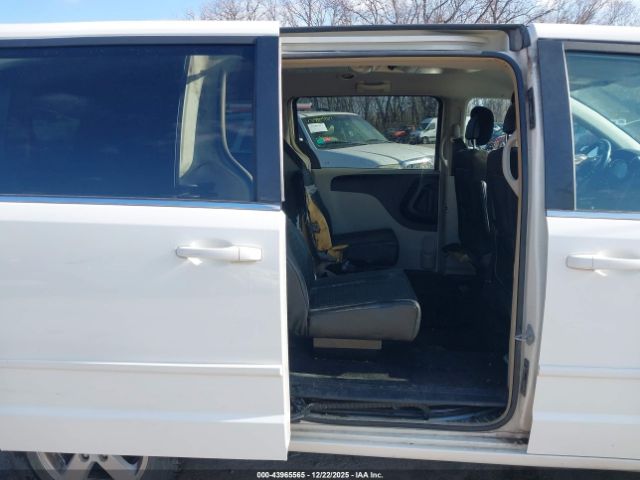 Dodge Grand Caravan Crew Image 17