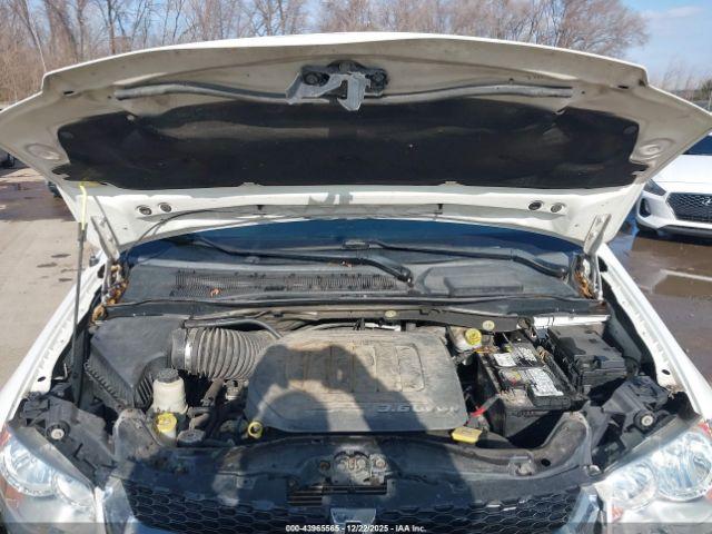 Dodge Grand Caravan Crew Image 7