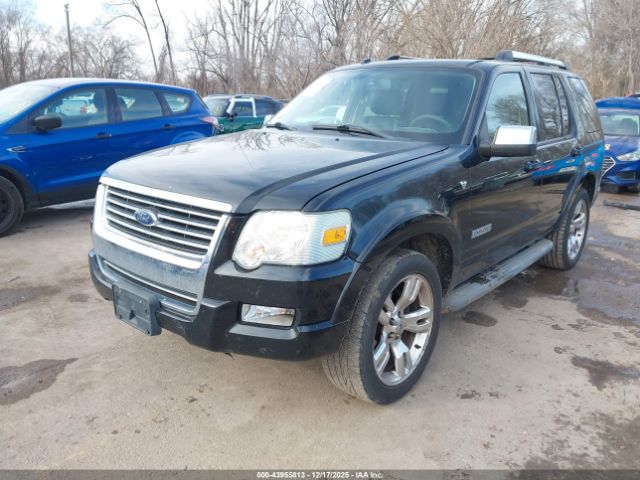 Ford Explorer Limited Image 4
