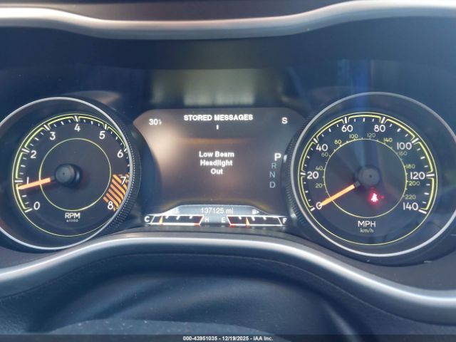 Jeep Cherokee Trailhawk Image 2