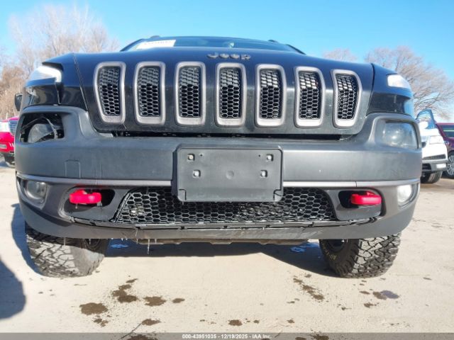 Jeep Cherokee Trailhawk Image 17