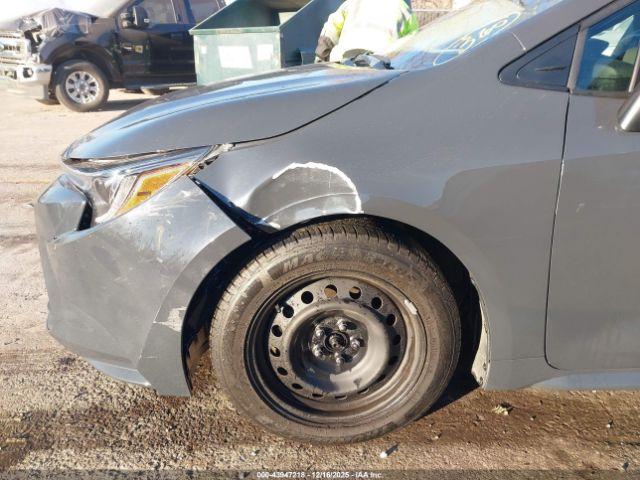 Toyota Corolla Le Image 11