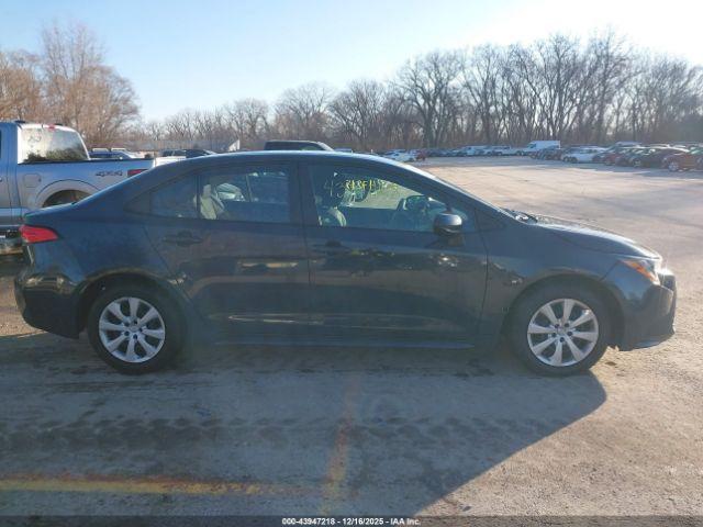 Toyota Corolla Le Image 3