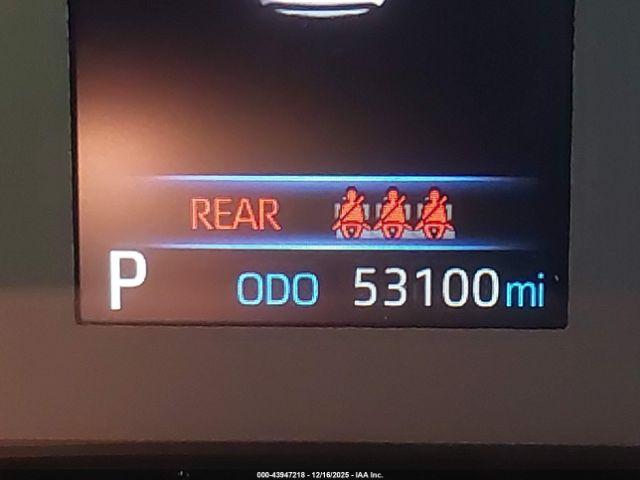 Toyota Corolla Le Image 4