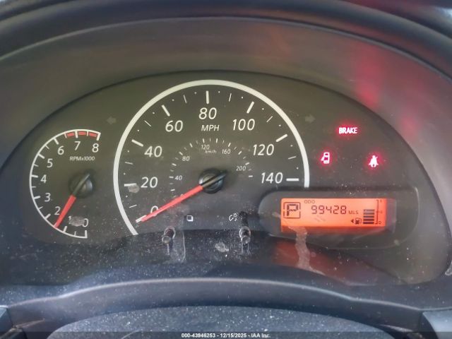 Nissan Versa 1.6 S+ Image 6