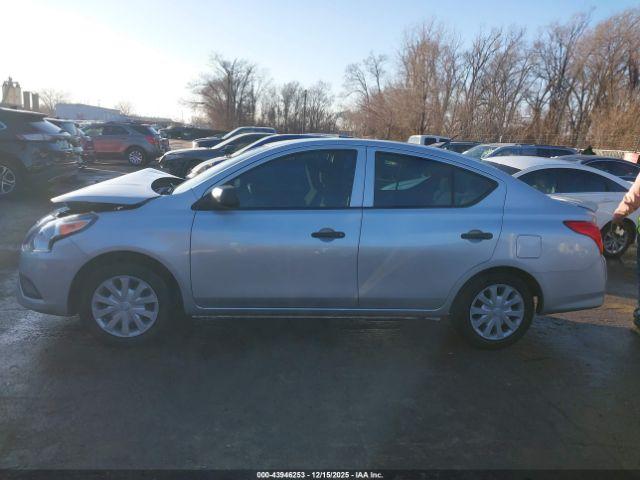 Nissan Versa 1.6 S+ Image 12