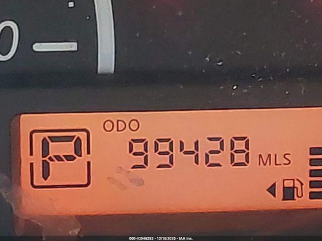 Nissan Versa 1.6 S+ Image 16