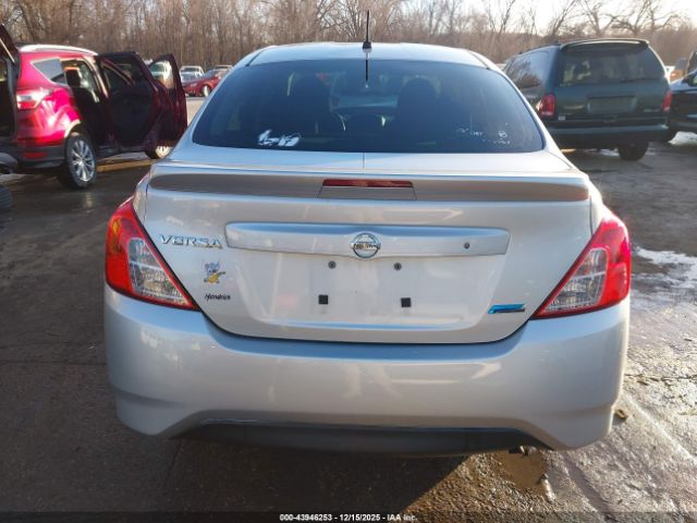 Nissan Versa 1.6 S+ Image 15