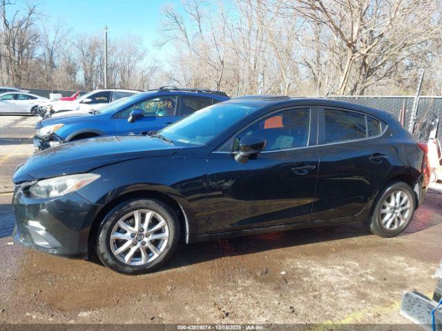 Mazda Mazda3 I Touring Image 2