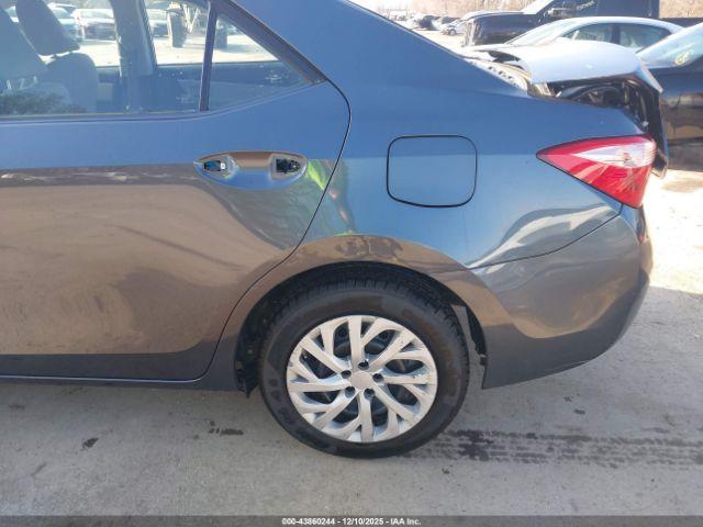 Toyota Corolla Le Image 16