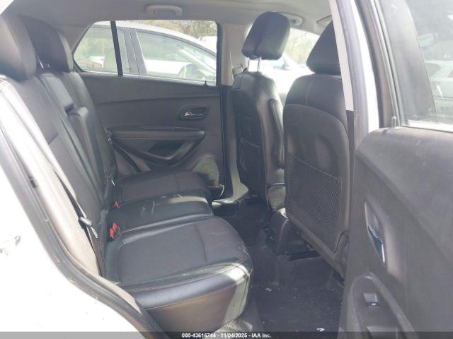 Chevrolet Trax Lt Image 4