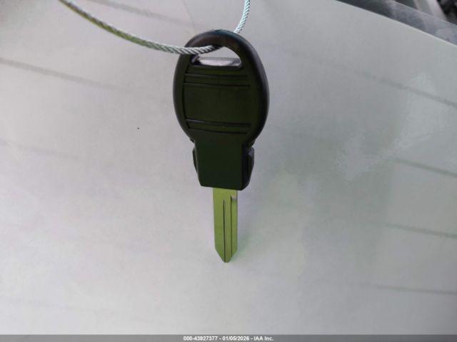 Chrysler Town & Country Lx Image 2