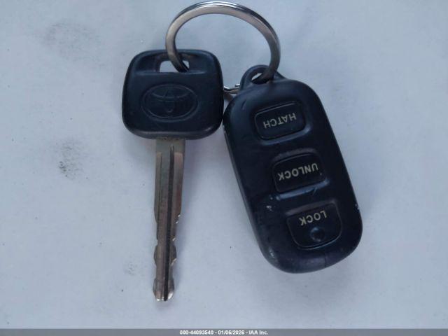 Toyota Matrix Xr Image 6