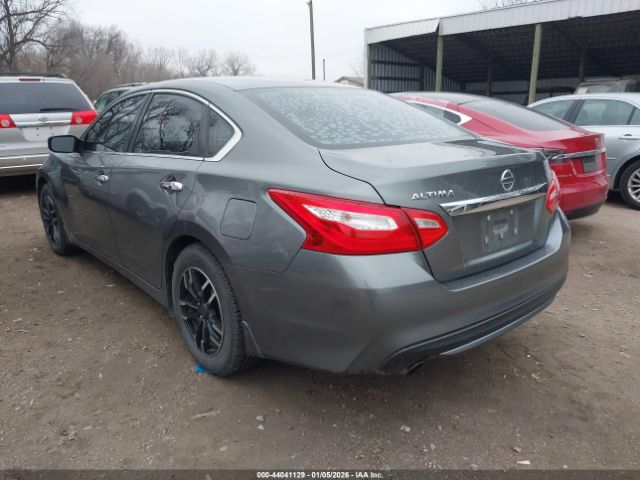 Nissan Altima 2.5 S Image 3