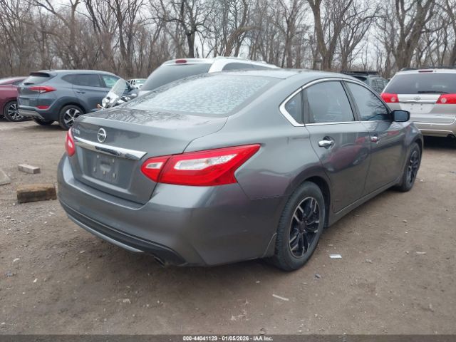 Nissan Altima 2.5 S Image 6