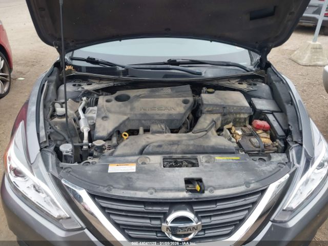 Nissan Altima 2.5 S Image 12