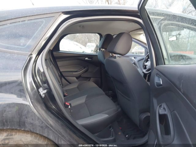 Ford Focus Se Image 7