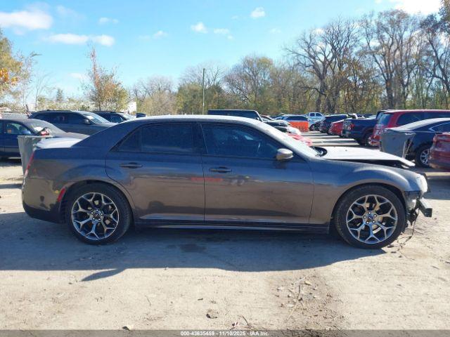 Chrysler 300 300s Image 12