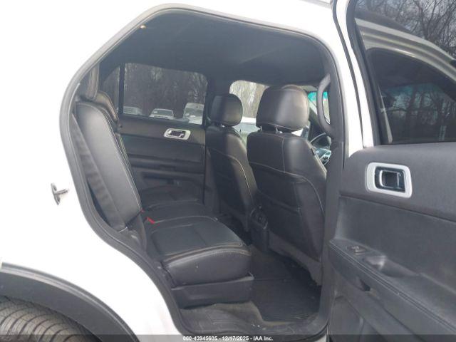 Ford Explorer Sport Image 6