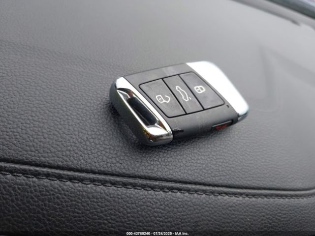 Volkswagen Jetta 40th Anniversary Edition Image 3