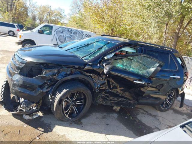 Ford Explorer Sport Image 11