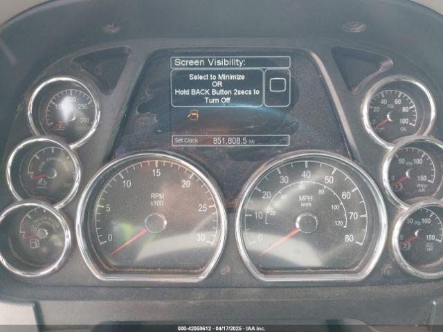 Peterbilt 579 Image 6