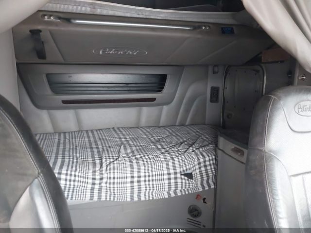 Peterbilt 579 Image 9