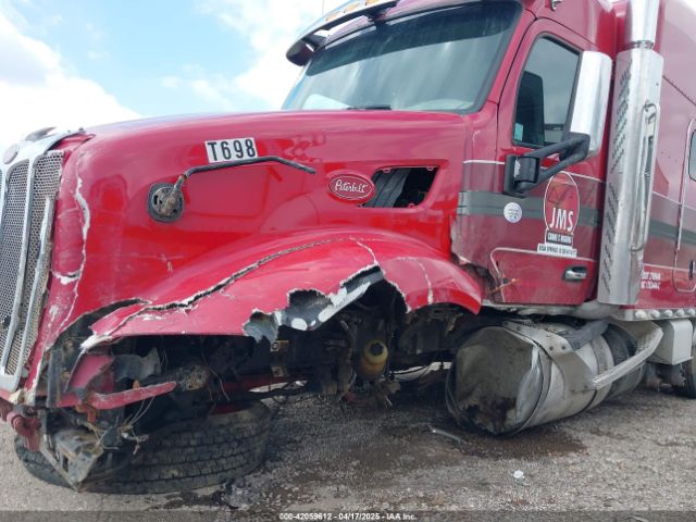 Peterbilt 579 Image 11