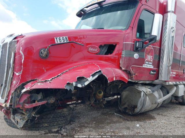 Peterbilt 579 Image 11