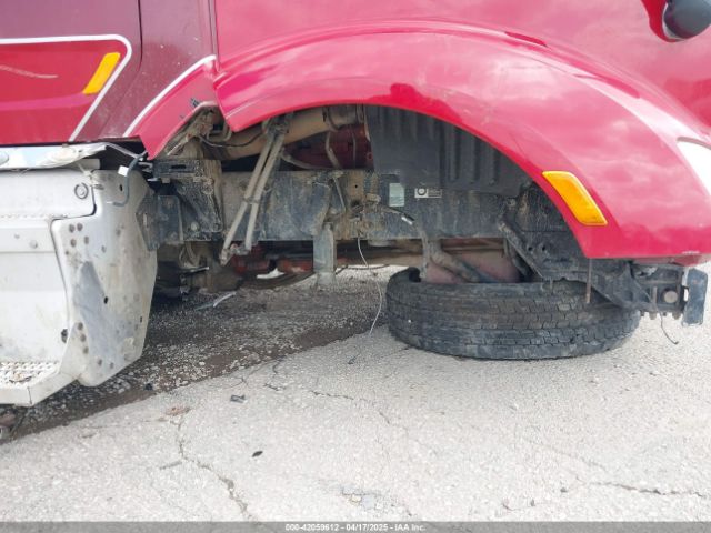 Peterbilt 579 Image 12