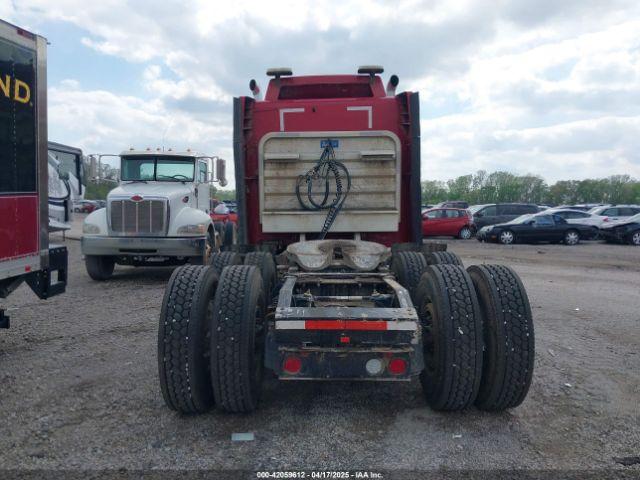 Peterbilt 579 Image 4