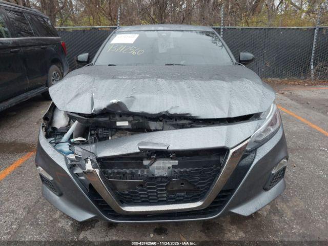 Nissan Altima Sr Vc-turbo Fwd Image 6