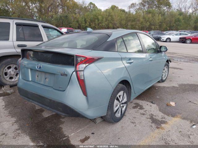 Toyota Prius Two Eco Image 7