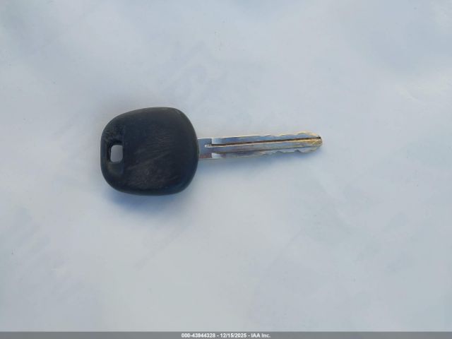 Toyota Camry Le Image 11