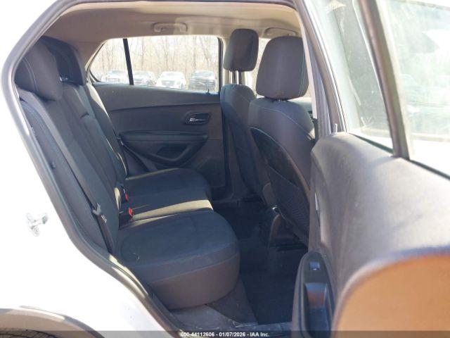Chevrolet Trax 1ls Image 10