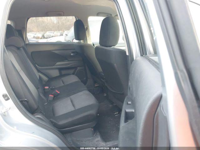 Mitsubishi Outlander Es Image 10